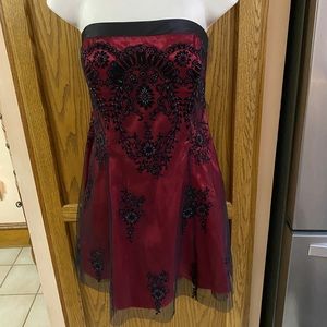 Blonde Red & Black sleeveless mini dress size L